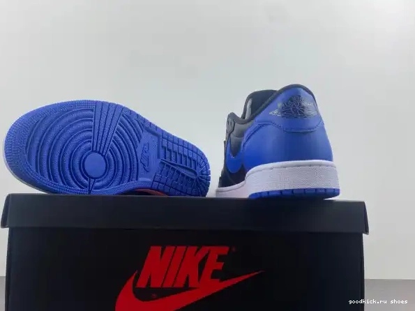 705329-004 Low Jordan (2015) Royal 1 Retro 0325